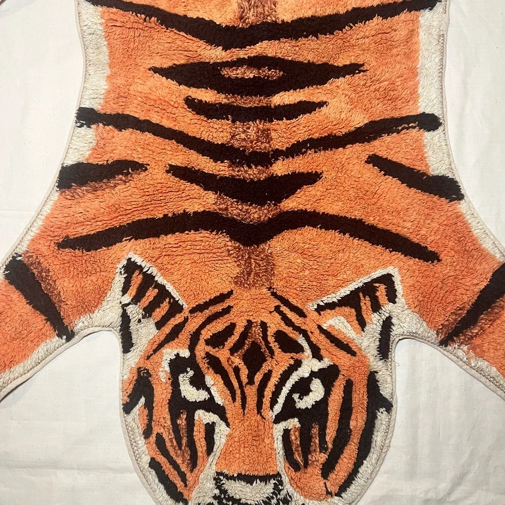 Tiger Face Shag Rug Accent - Bold Orange & Black